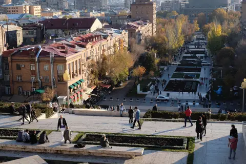 2022-11-28 - Уличный Ереван или зачем нужны фотоаппараты